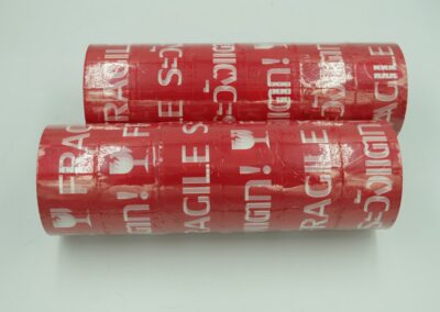 เทประวังแตกพื้นสีแดงตัวหนังสือสีขาว,เทประวังแตกพื้นสีขาวตัวหนังสือสีแดง