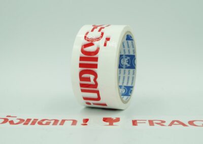 เทประวังแตกพื้นสีขาวตัวหนังสือสีแดง,เทประวังแตกพื้นสีแดงตัวหนังสือสีขาว