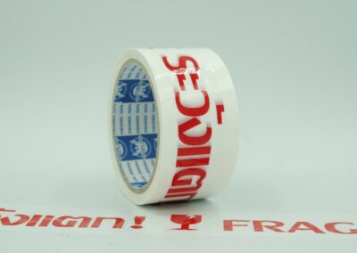 เทประวังแตกพื้นสีขาวตัวหนังสือสีแดง,เทประวังแตกพื้นสีแดงตัวหนังสือสีขาว