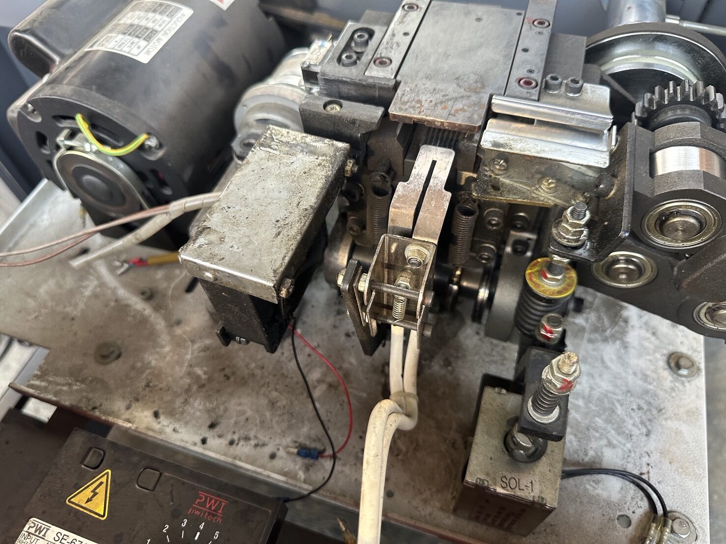 บริการซ่อมเครื่องแพ็คกล่อง,ซ่อมเครื่องรัดกล่อง