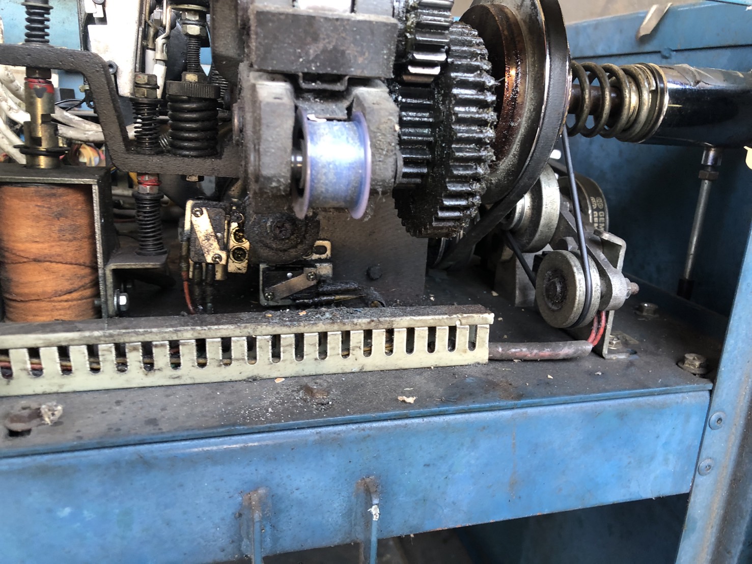 บริการซ่อมเครื่องแพ็คกล่อง ซ่อมเครื่องรัดกล่อง