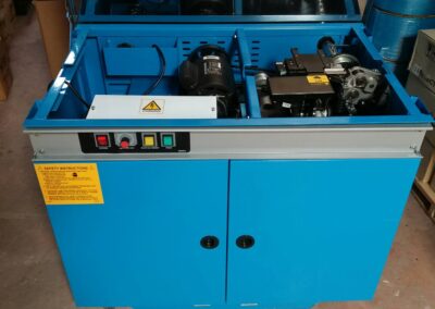 เครื่องรัดกล่อง,เครื่องรัดกล่องกึ่งอัตโนมัติ WE-801UD