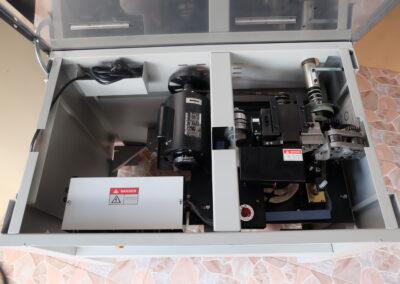 เครื่องรัดกล่อง,เครื่องรัดกล่องกึ่งอัตโนมัติ,เครื่องรัดกล่องจีนรุ่นKZB-I