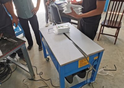 เครื่องรัดกล่อง,เครื่องรัดกล่องกึ่งอัตโนมัติWE-801U