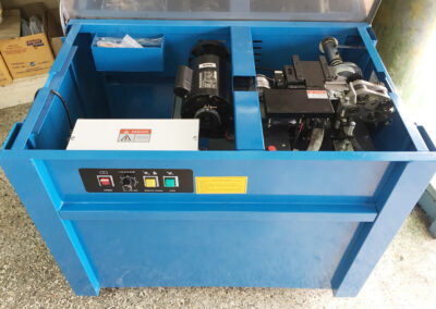 เครื่องรัดกล่อง,เครื่องรัดกล่องกึ่งอัตโนมัติ,เครื่องรัดกล่องจีนรุ่นKZB-I